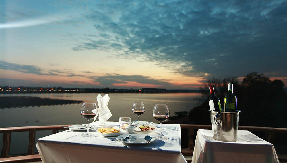 Seasons Riverside Hotel Vientiane Esterno foto