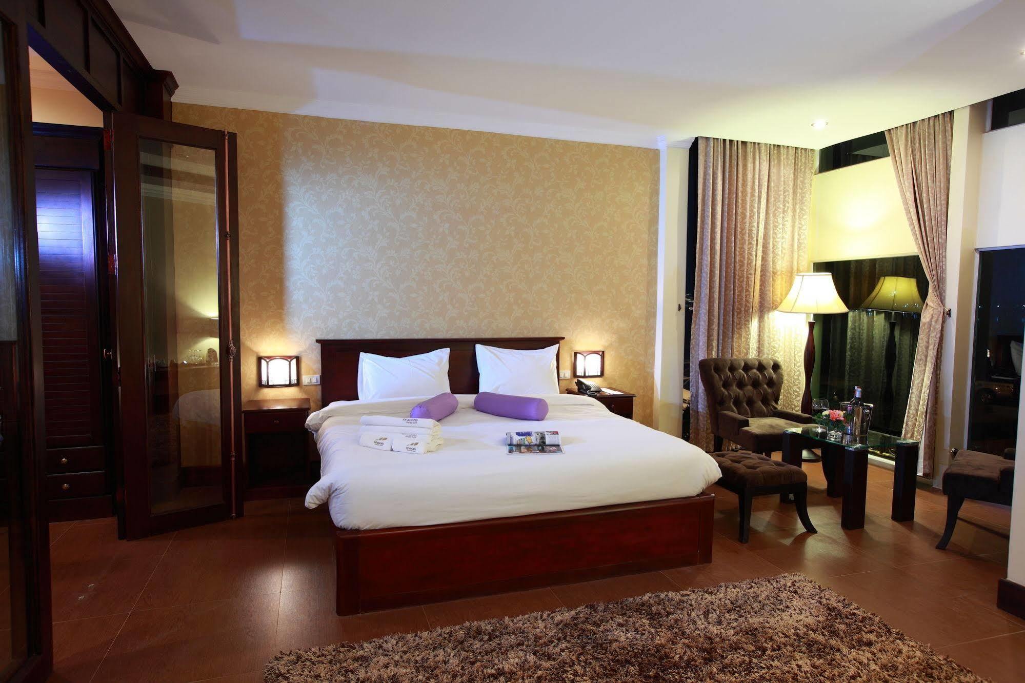 Seasons Riverside Hotel Vientiane Esterno foto