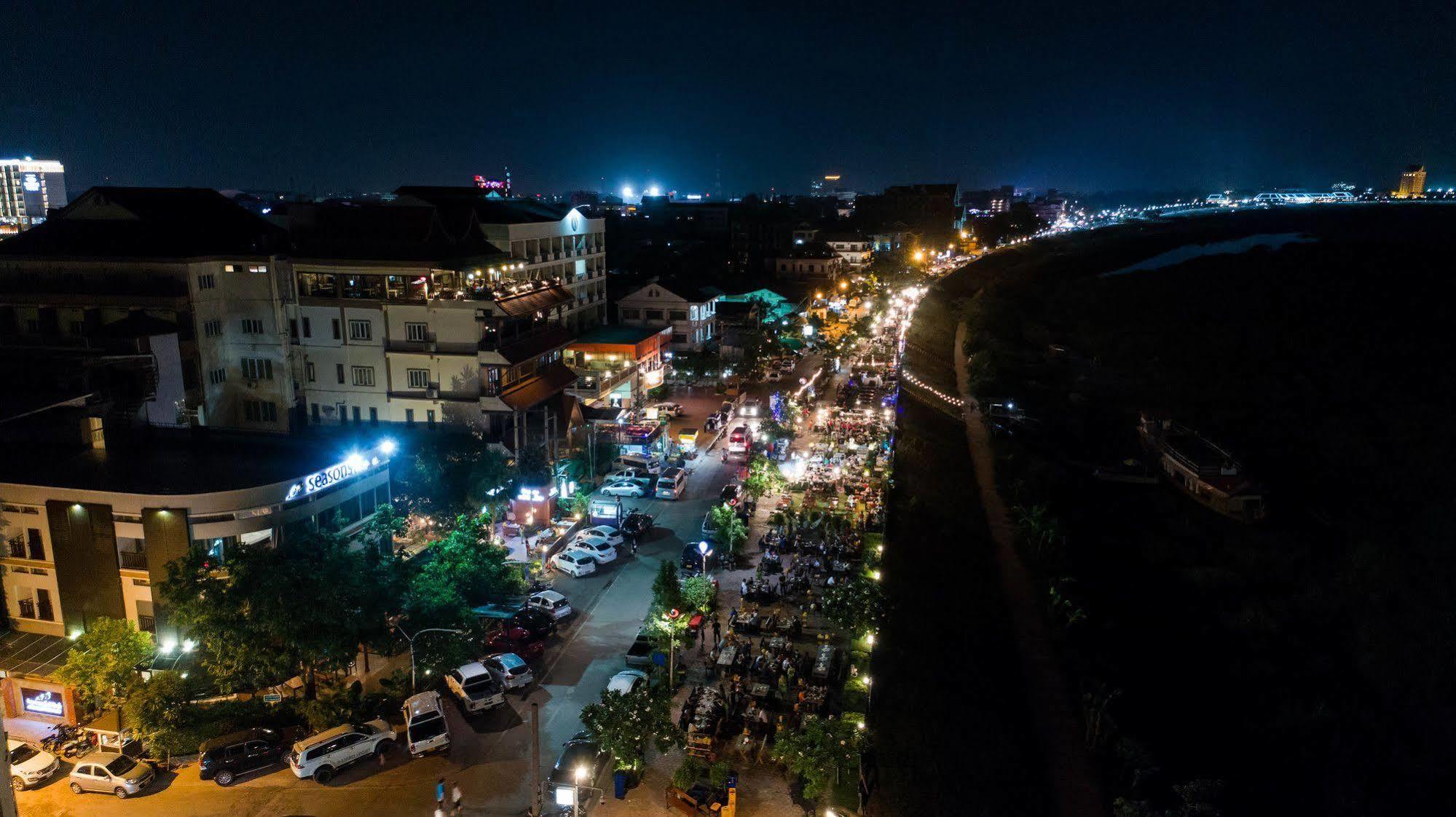 Seasons Riverside Hotel Vientiane Esterno foto